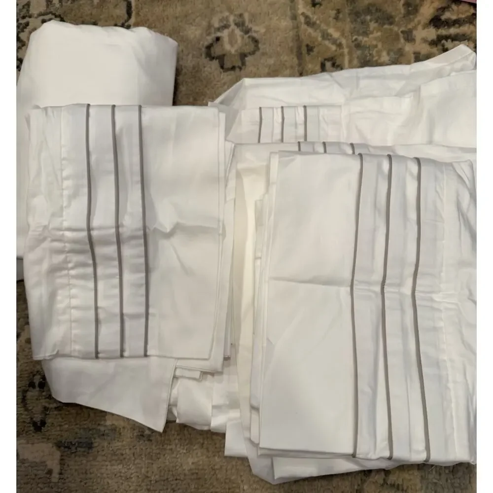 Boll & Branch Signature Triple Pleat Organic Cotton Sheet Set White Pewter Queen